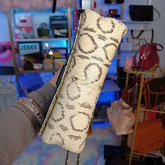 🧧SOLD🧧Chloe Python Exotic Leather Cream & Black Gold Chain Shoulder Bag - Picture 13 of 16